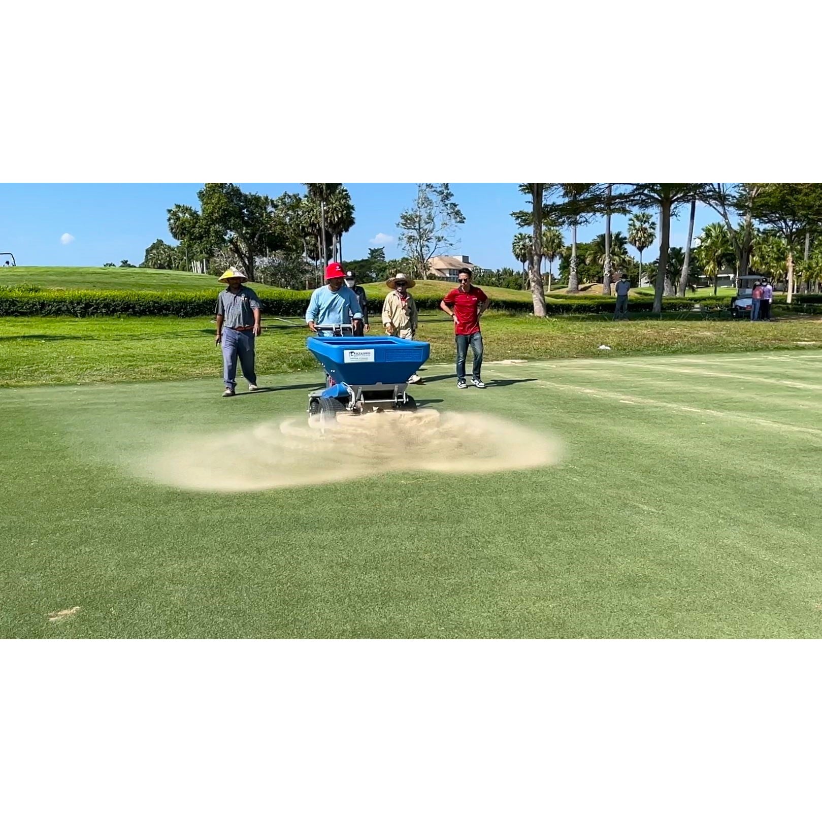 EcoLawn ECO250-S commercial sand top dresser